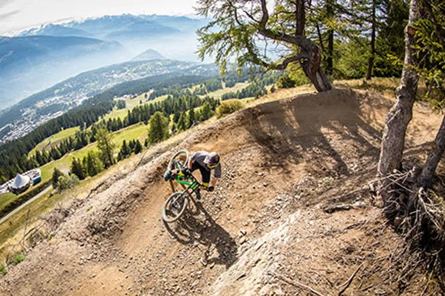Crans-Montana Youth Hostel LANDSCAPE