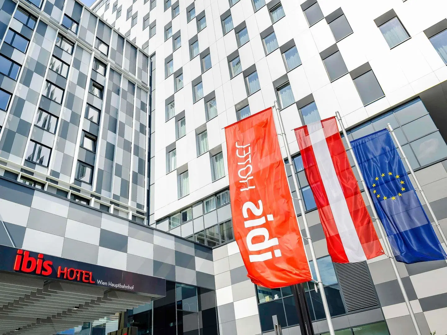 ibis Wien Hauptbahnhof EXTERIOR