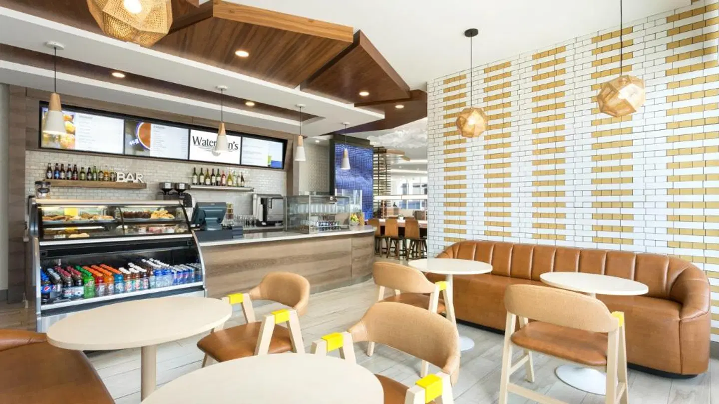 Courtyard by Marriott Santa Monica Bar