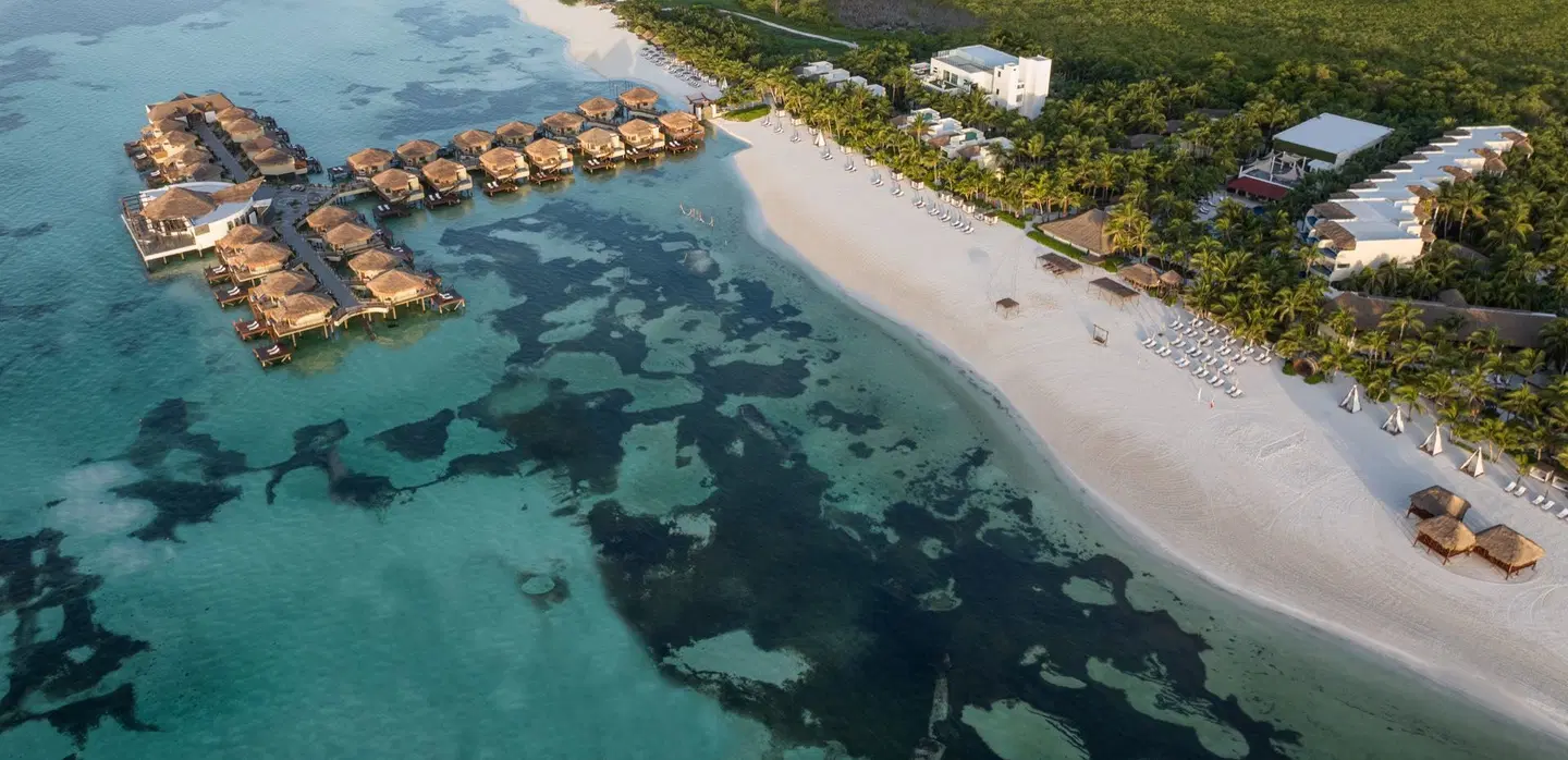 Palafitos Overwater Bungalows Strand