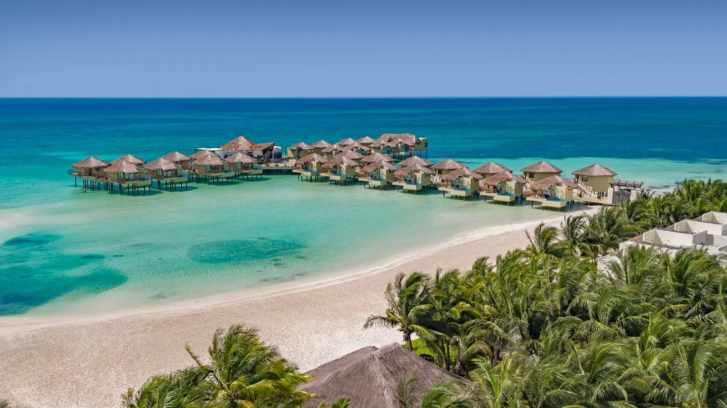 Palafitos Overwater Bungalows Strand