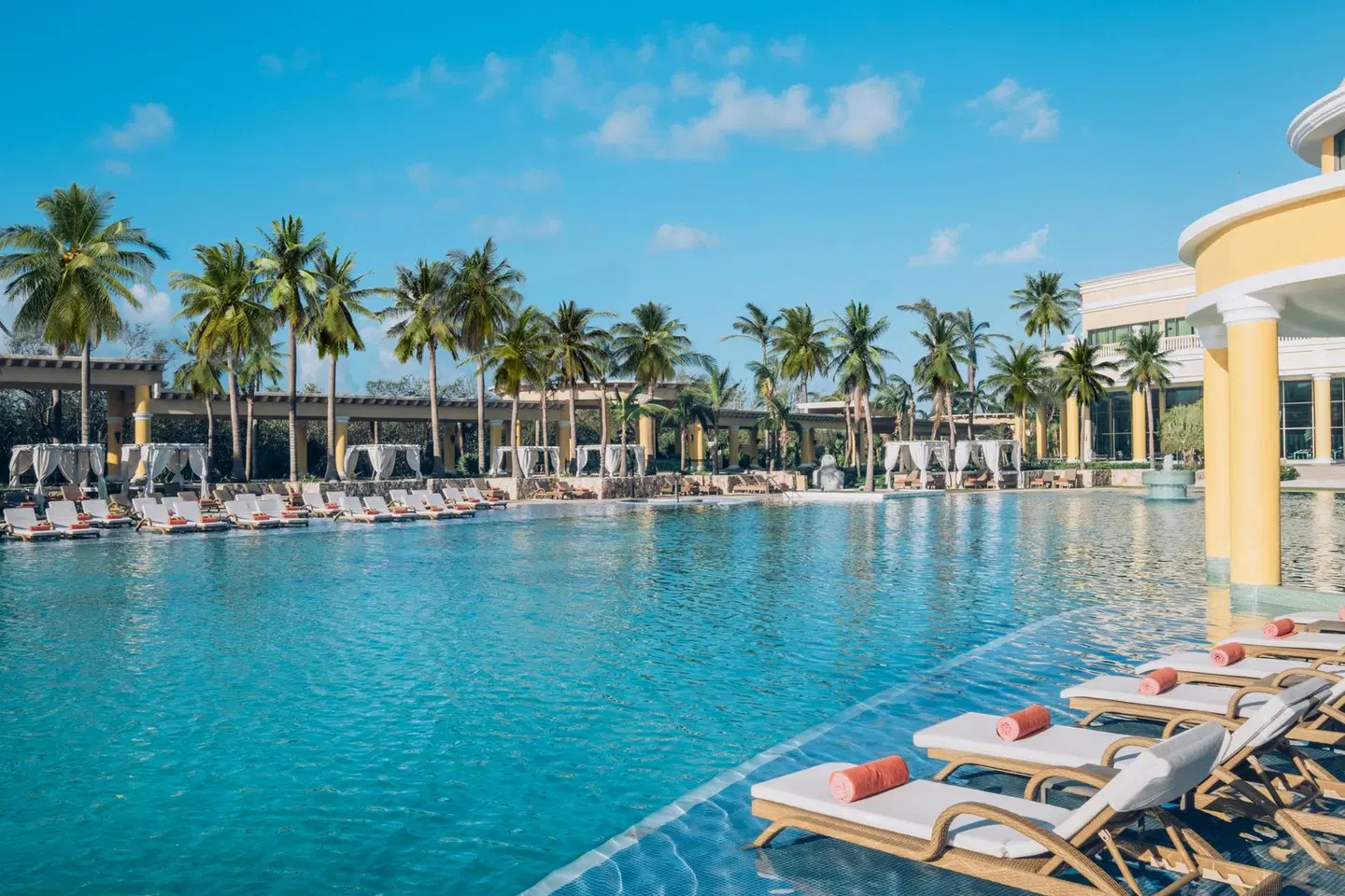 JOIA Paraíso by Iberostar OUTDOOR_POOL