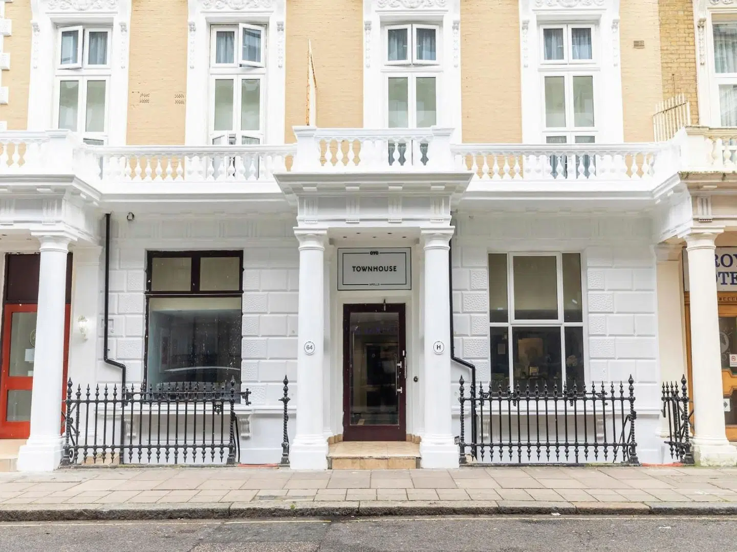 Apollo Hotel EXTERIOR