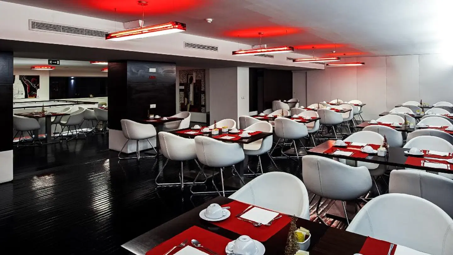 Jeronimos 8 RESTAURANT