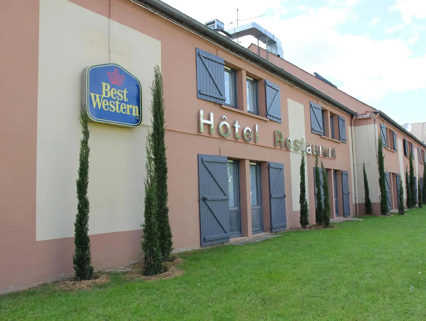 Best Western The Hotel Versailles EXTERIOR