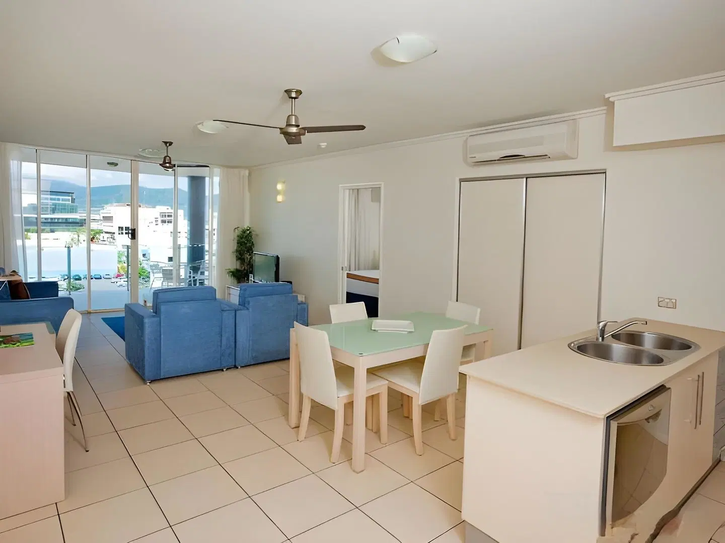 Park Regis City Quays ROOM_EXAMPLE