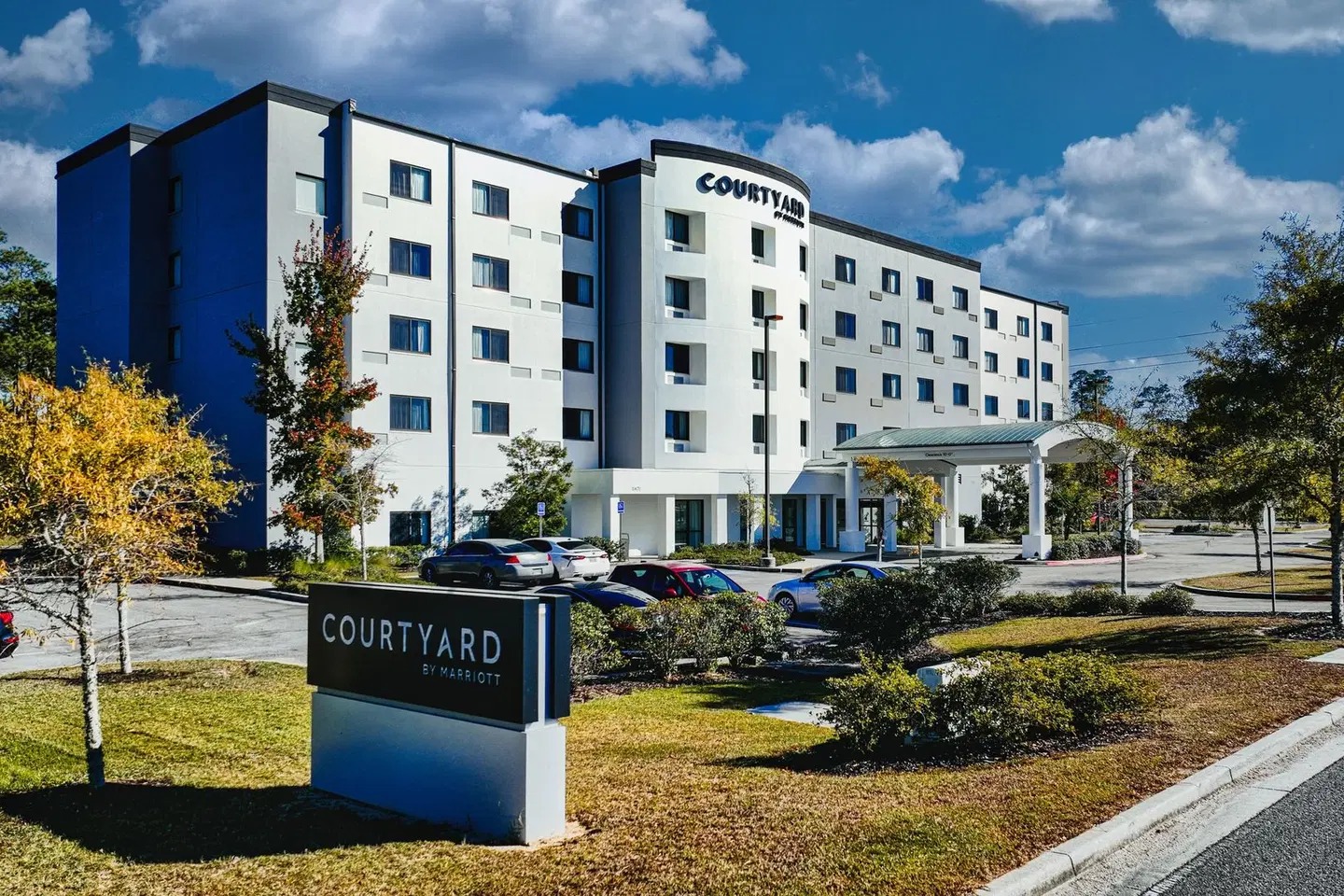 Courtyard by Marriott Biloxi North/D'Iberville EXTERIOR