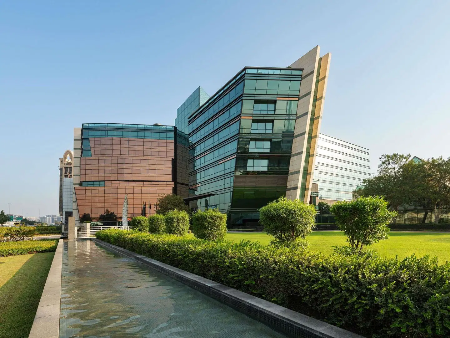 The Creekside Hotel Dubai an Accor Hotel EXTERIOR