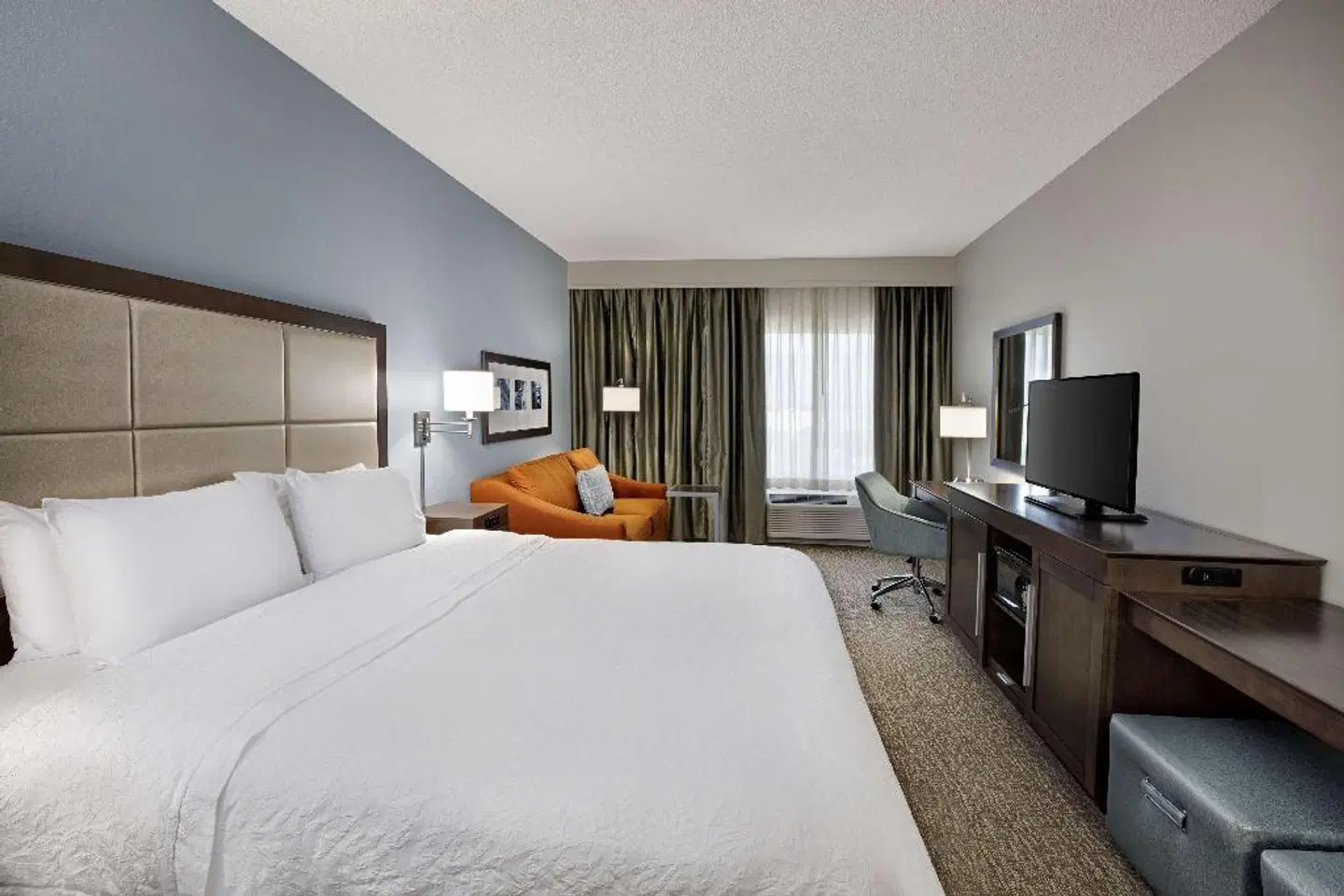 Hampton Inn West Palm Beach Central Airport ROOM_EXAMPLE