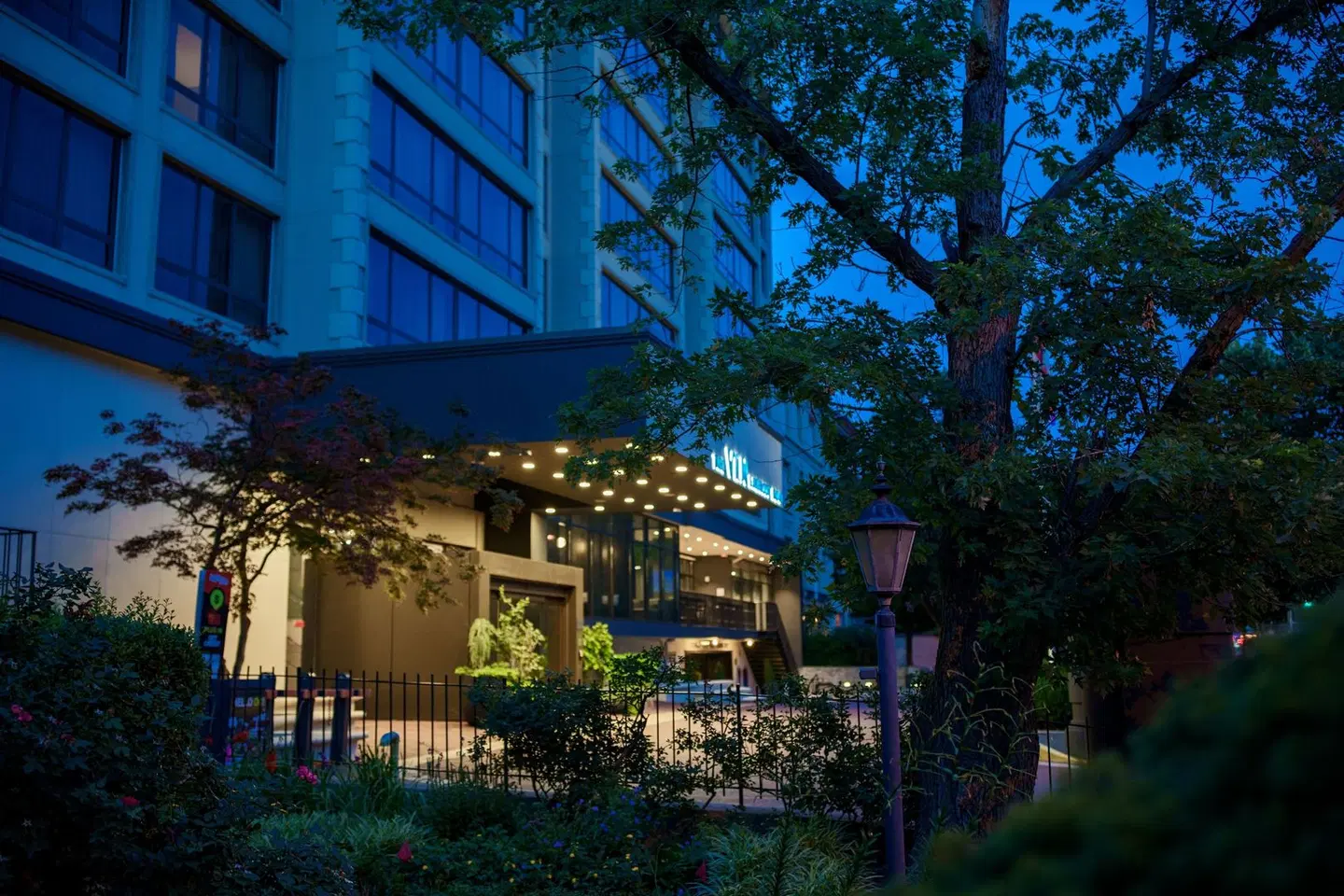 The Ven at Embassy Row, Washington, D.C., a Tribute Portfolio Hotel EXTERIOR