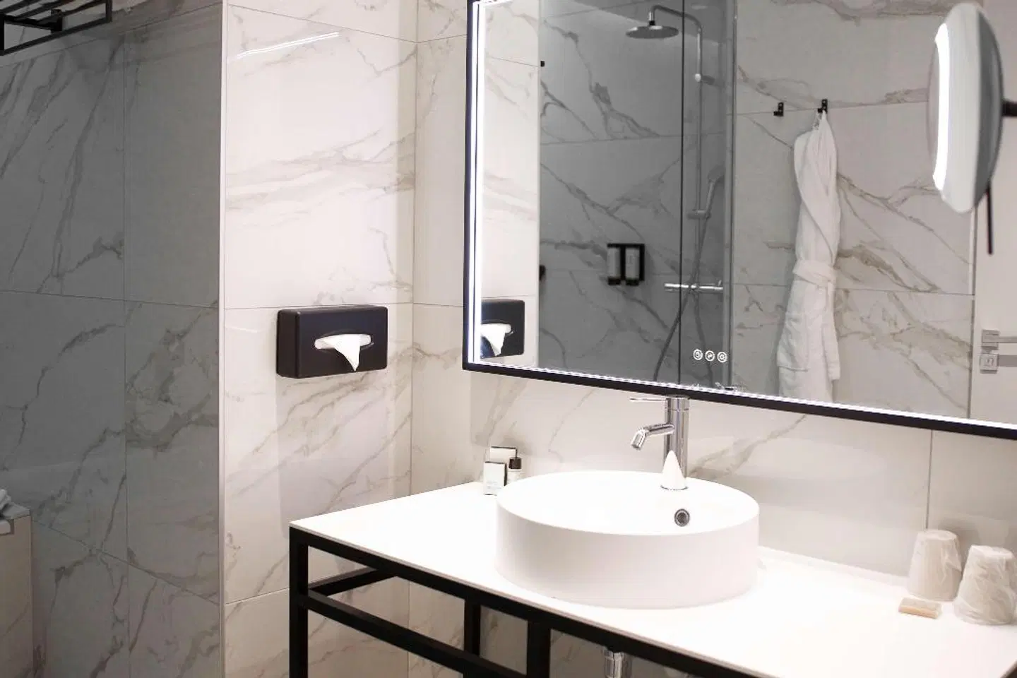 Grand Hôtel Grenoble Centre Badezimmer