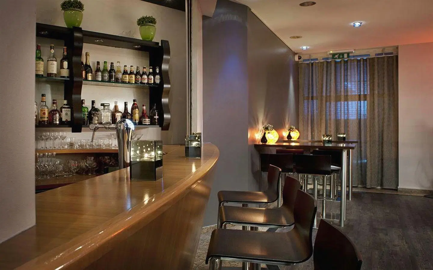 Inntel Amsterdam Centre Bar