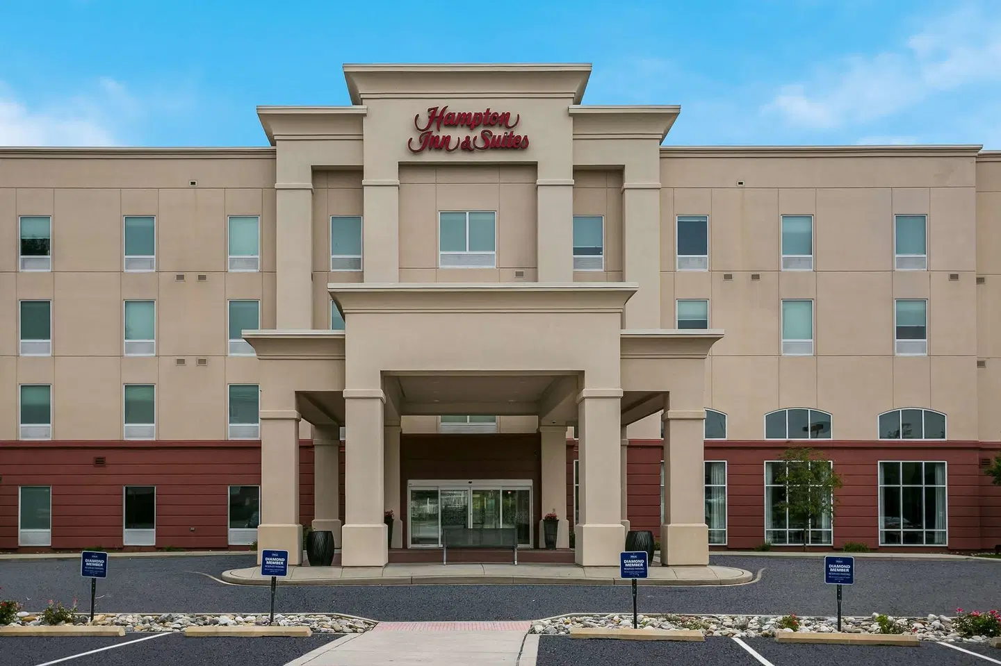 Hampton Inn & Suites Wilmington Christiana EXTERIOR