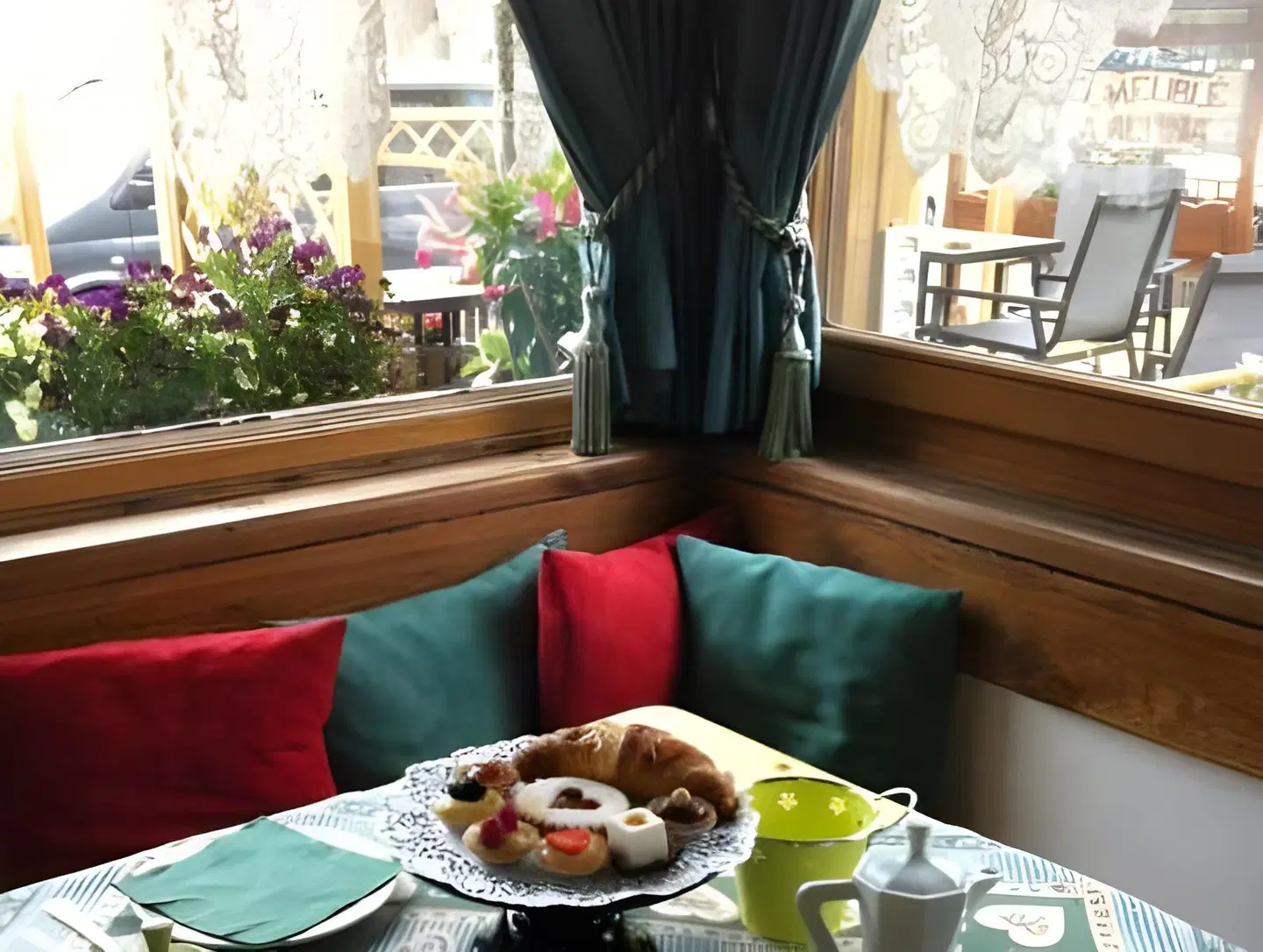 Villa Alpina LOUNGE_LOBBY