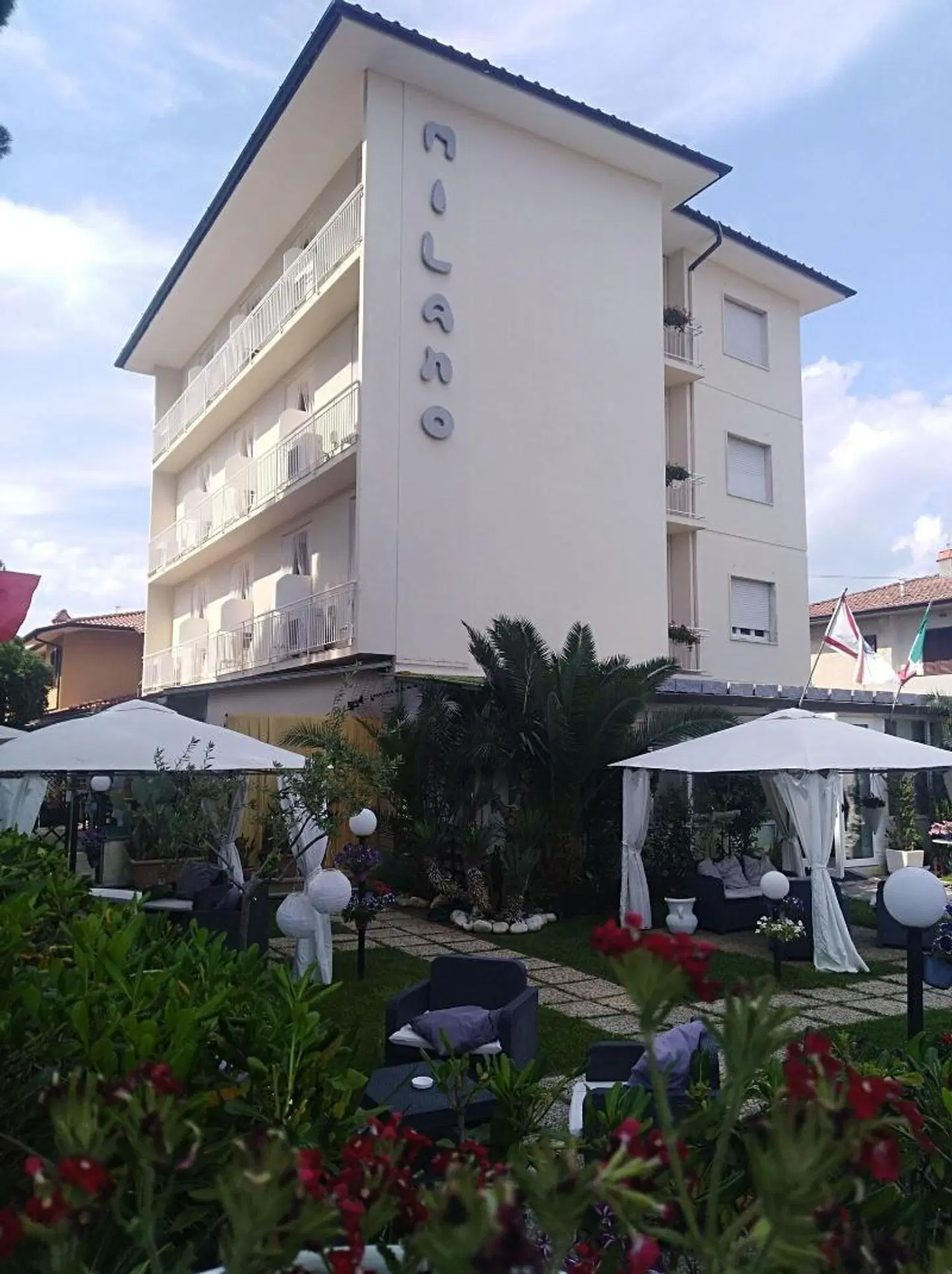 Hotel Milano EXTERIOR