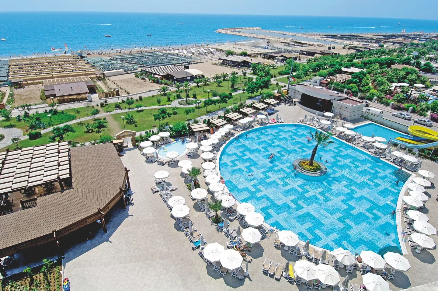 Seamelia Beach Resort & Spa OUTDOOR_POOL