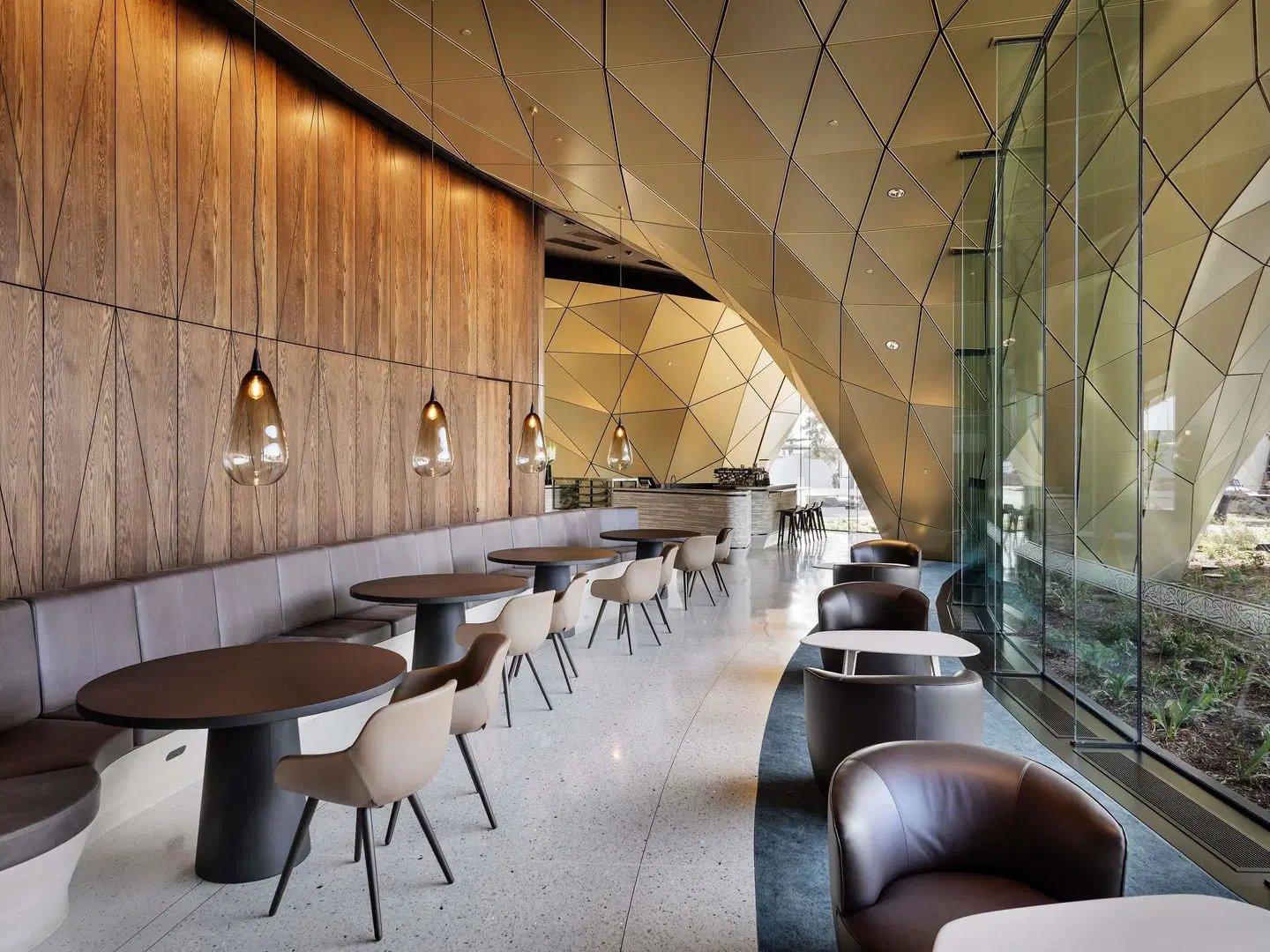 Pullman Auckland Airport Bar