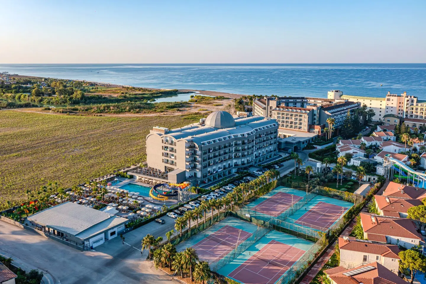 Washington Resort Hotel & Spa EXTERIOR
