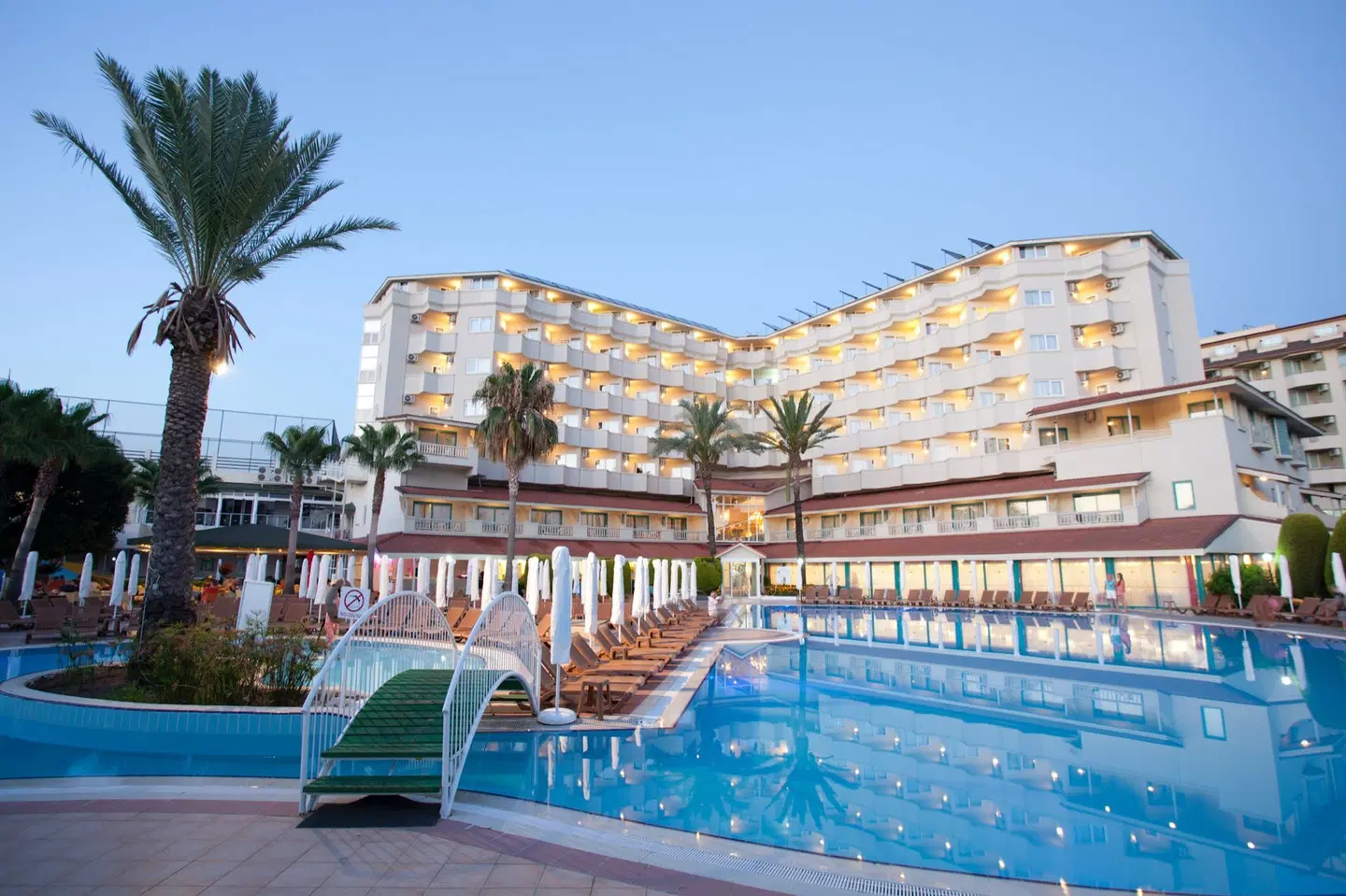 Febeach OUTDOOR_POOL