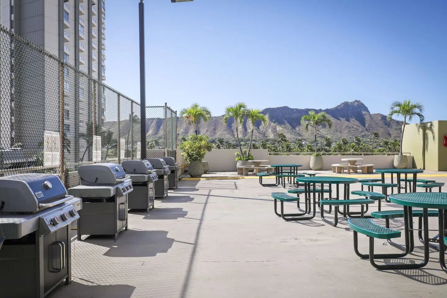 Aston Waikiki Sunset Terrasse