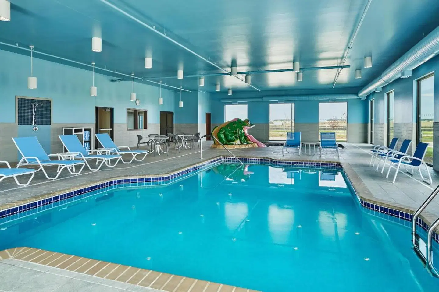 Four Points by Sheraton Fargo Medical Center INDOOR_POOL