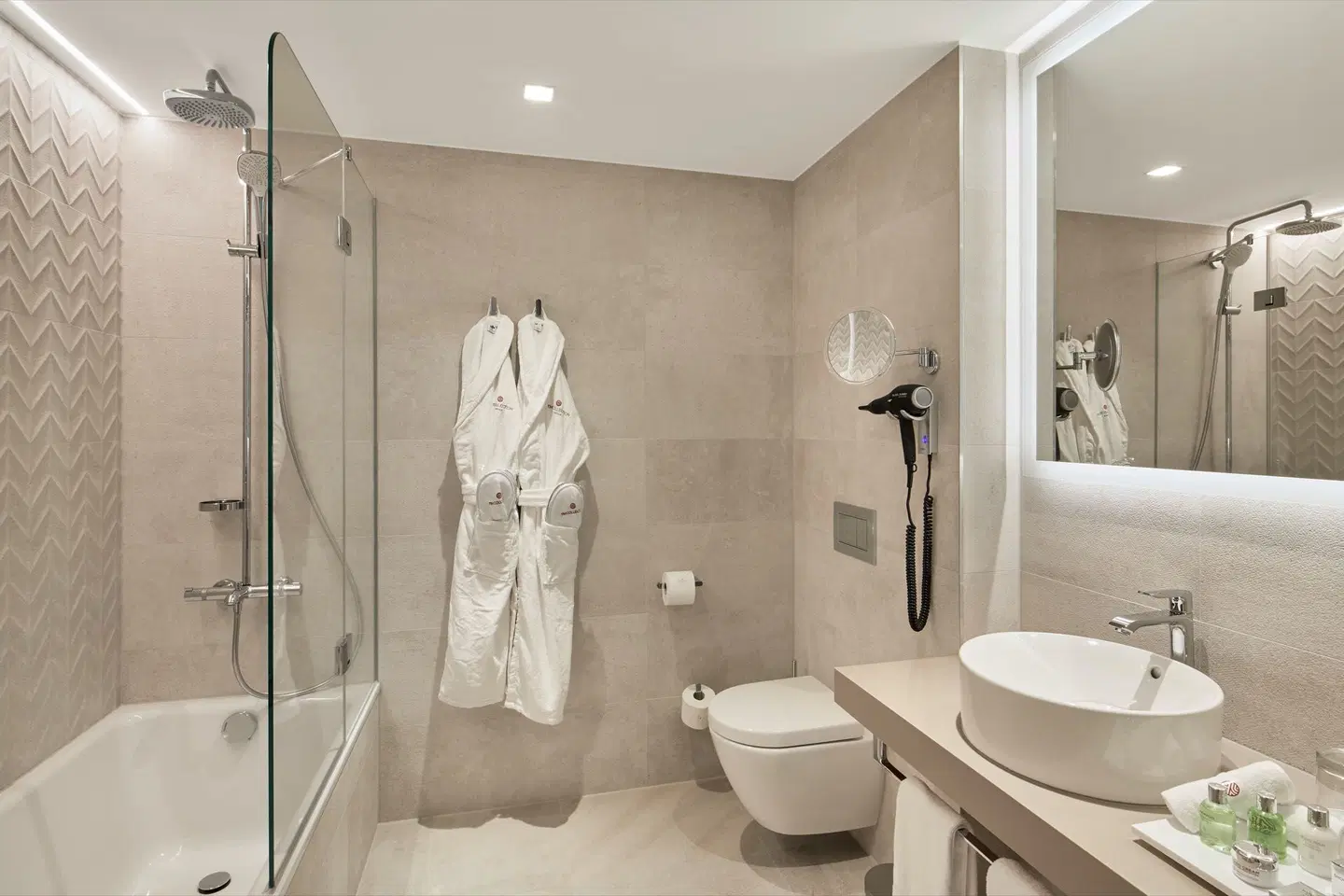 NH Collection München Bavaria Badezimmer