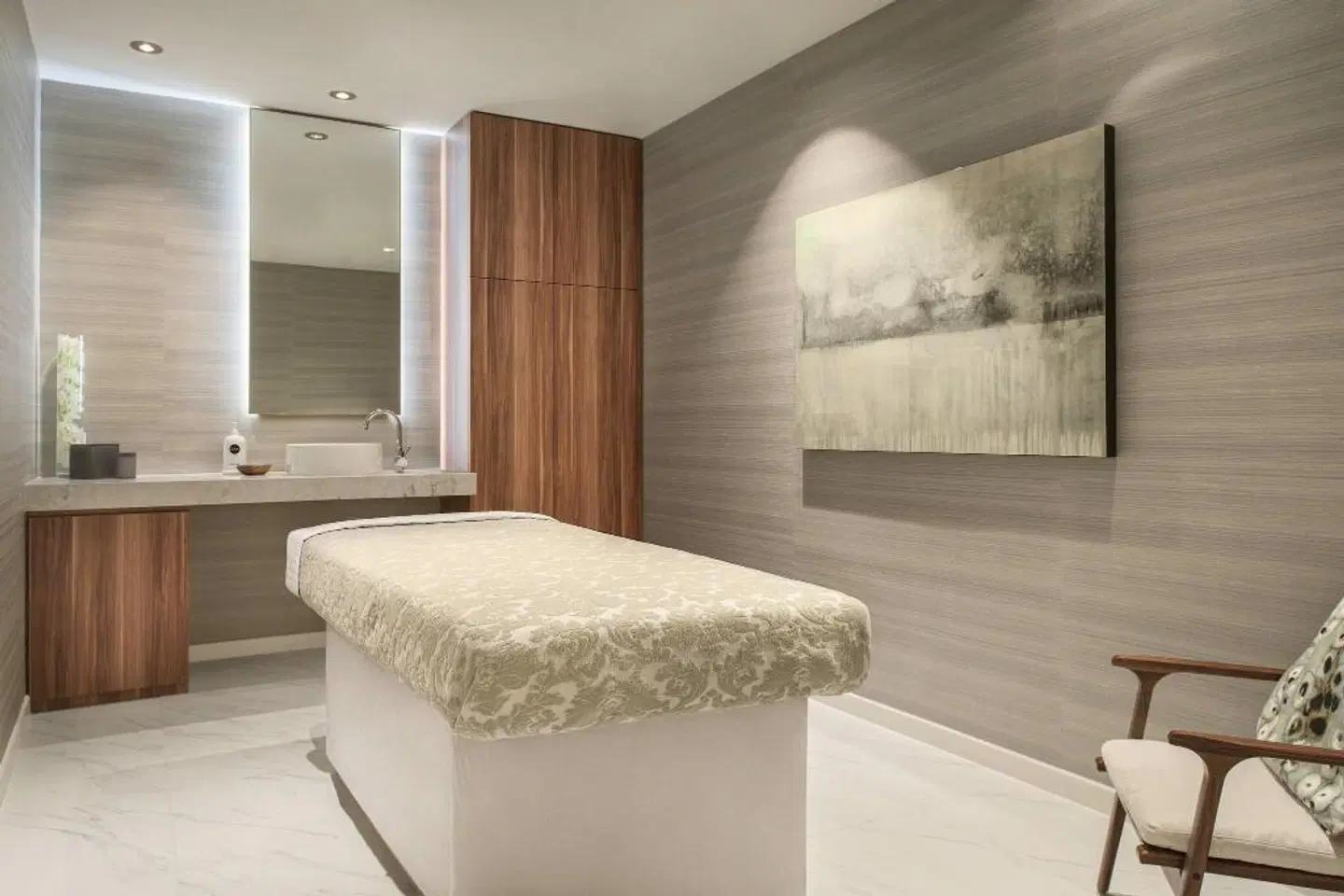 the DOUGLAS, Autograph Collection HEALTH_BEAUTY