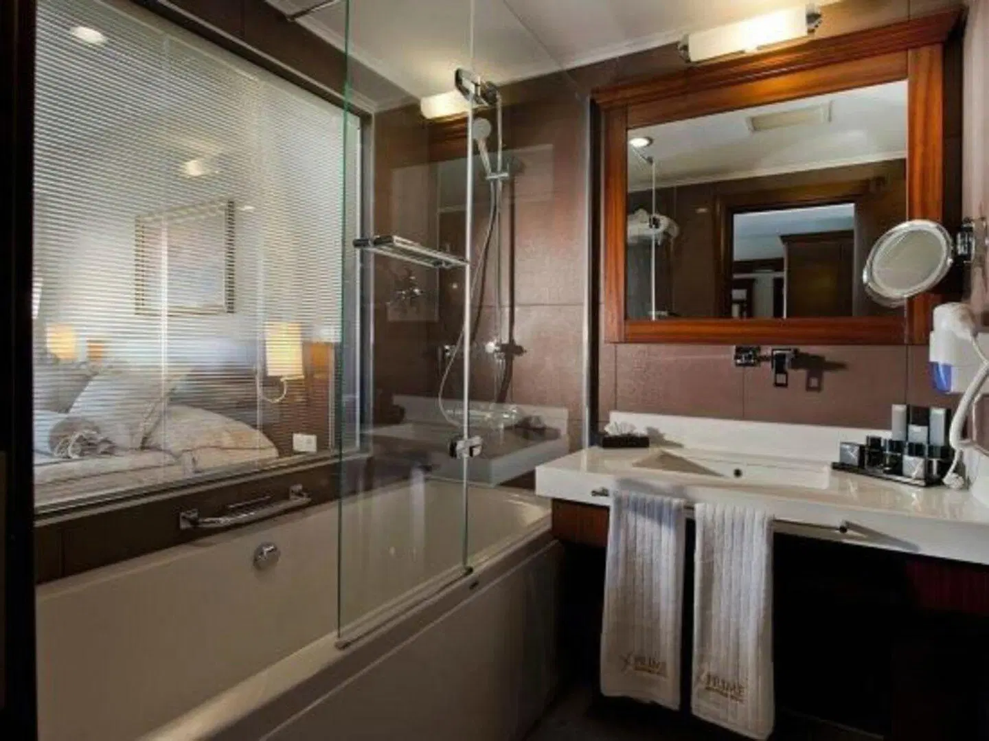 Prime Boutique Hotel BATHROOM
