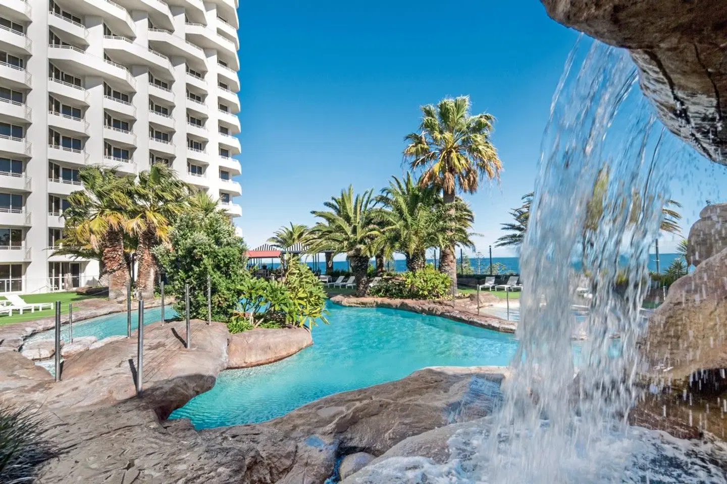 Rendezvous Hotel Perth Scarborough OUTDOOR_POOL