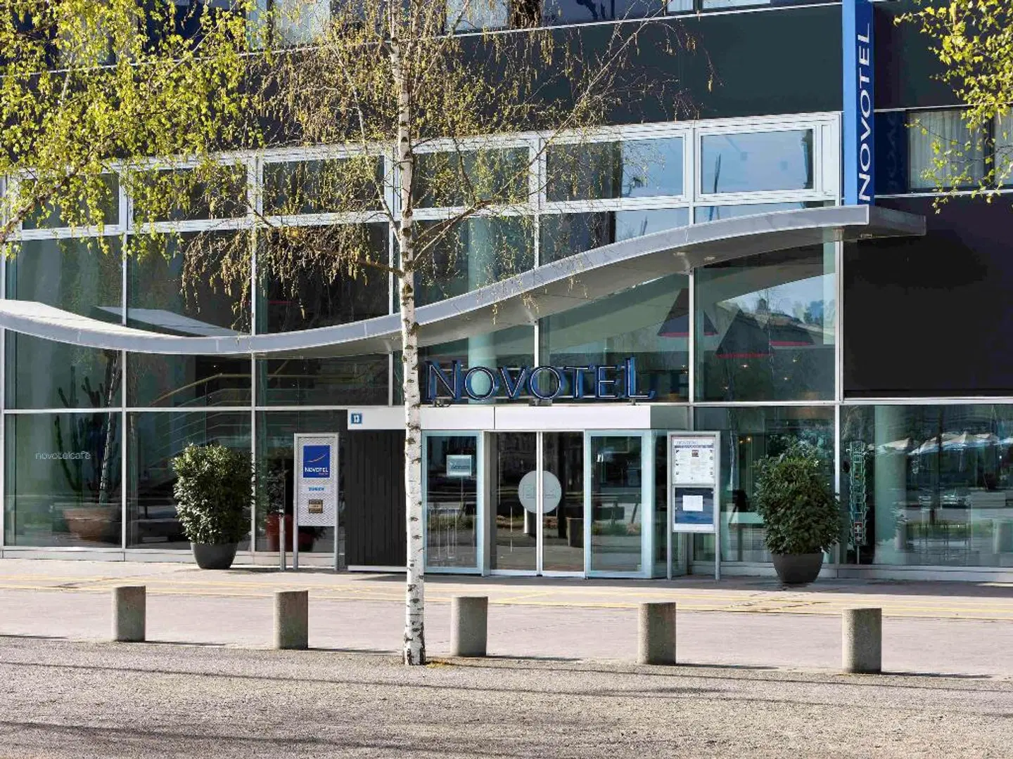 Novotel Zurich City-West Hotel EXTERIOR