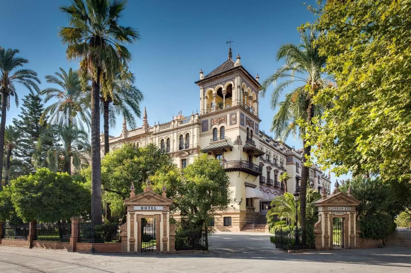 Hotel Alfonso XIII, a Luxury Collection Hotel, Seville EXTERIOR