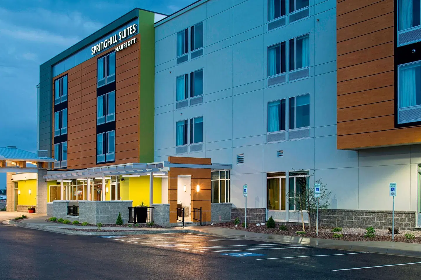 SpringHill Suites by Marriott Kalispell EXTERIOR