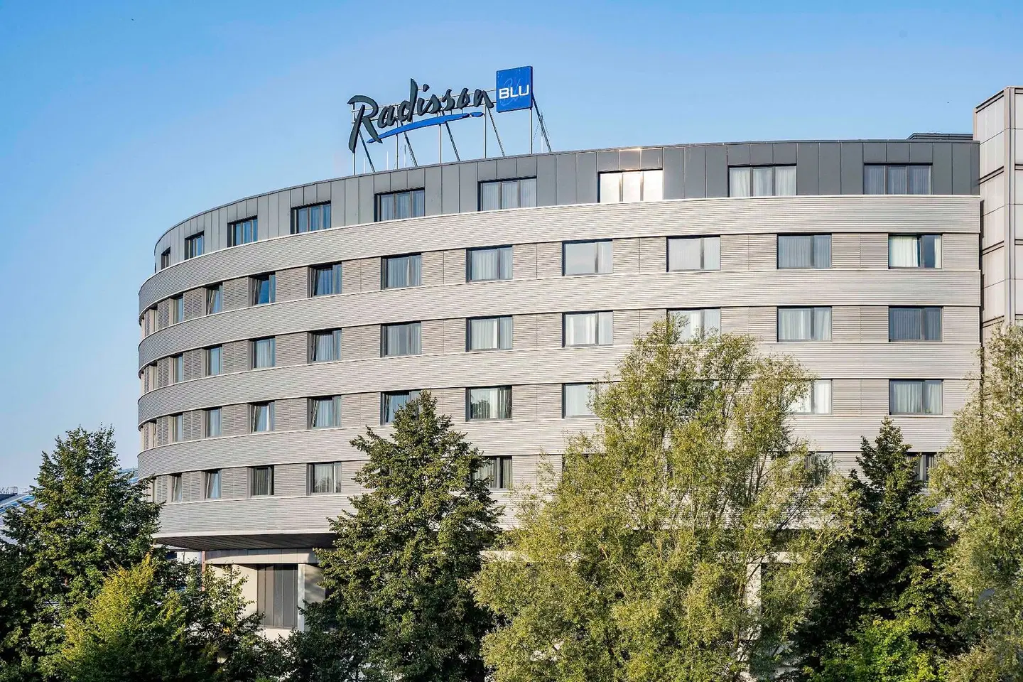Radisson Blu Hotel, Hamburg Airport EXTERIOR