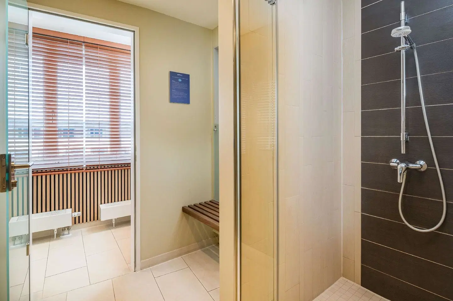 Radisson Blu Hotel, Hamburg Airport Badezimmer