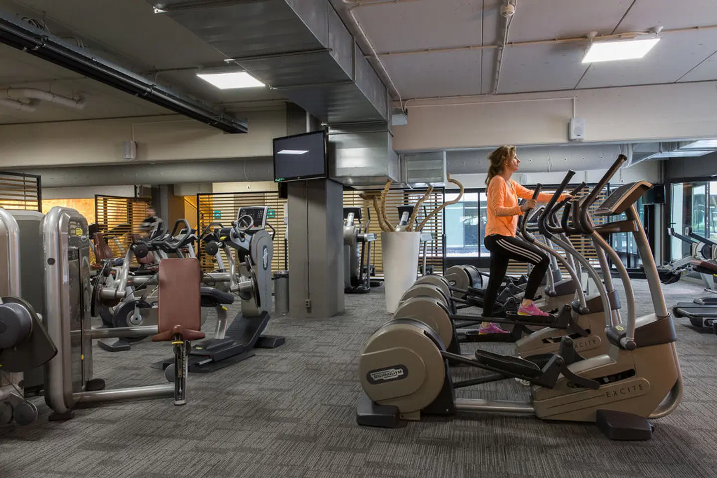 Hampshire Babylon Den Haag SPORTS_AND_LEISURE