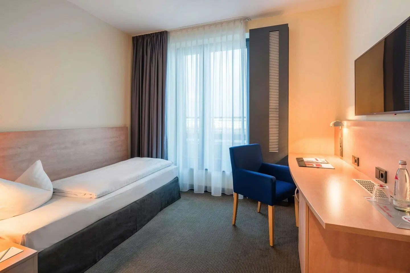InterCityHotel Hamburg Hauptbahnhof ROOM_EXAMPLE
