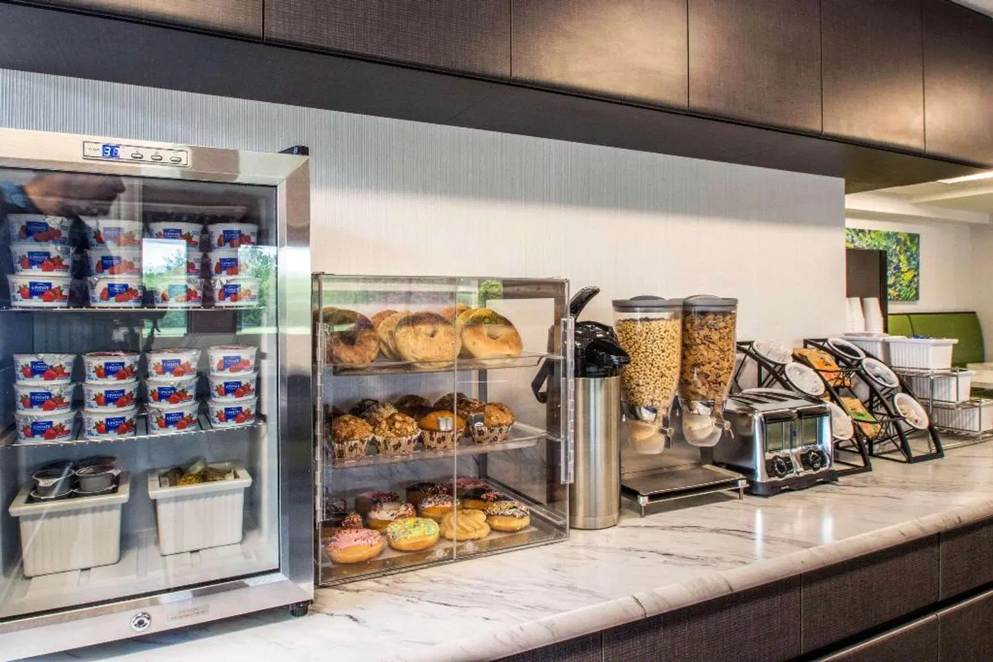 Econo Lodge Hicksville Restaurant