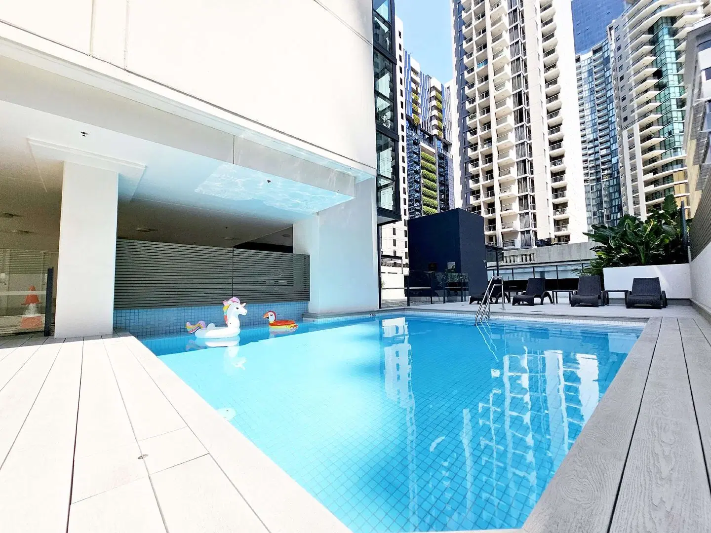 Oaks Brisbane on Charlotte Suites Hallenbad