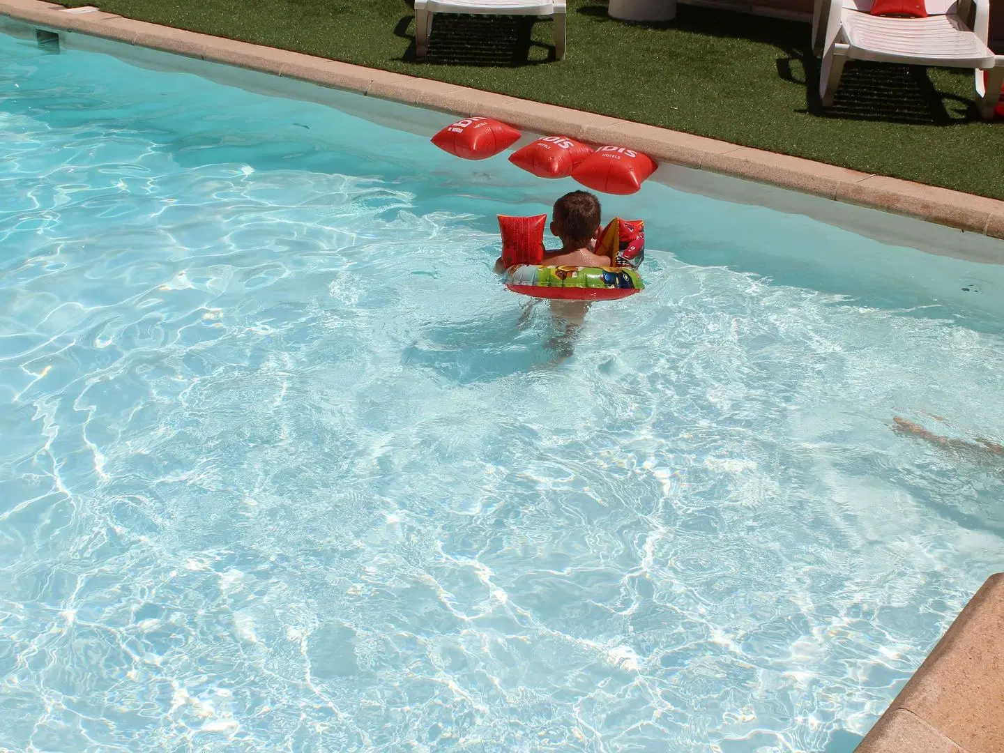 ibis Nice Centre Gare OUTDOOR_POOL