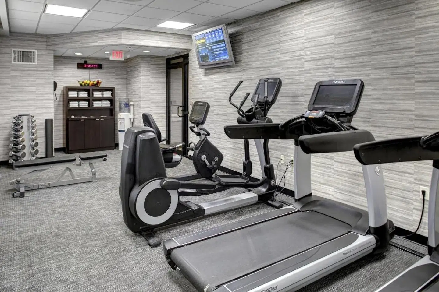 Courtyard by Marriott New Haven at Yale SPORTS_AND_LEISURE