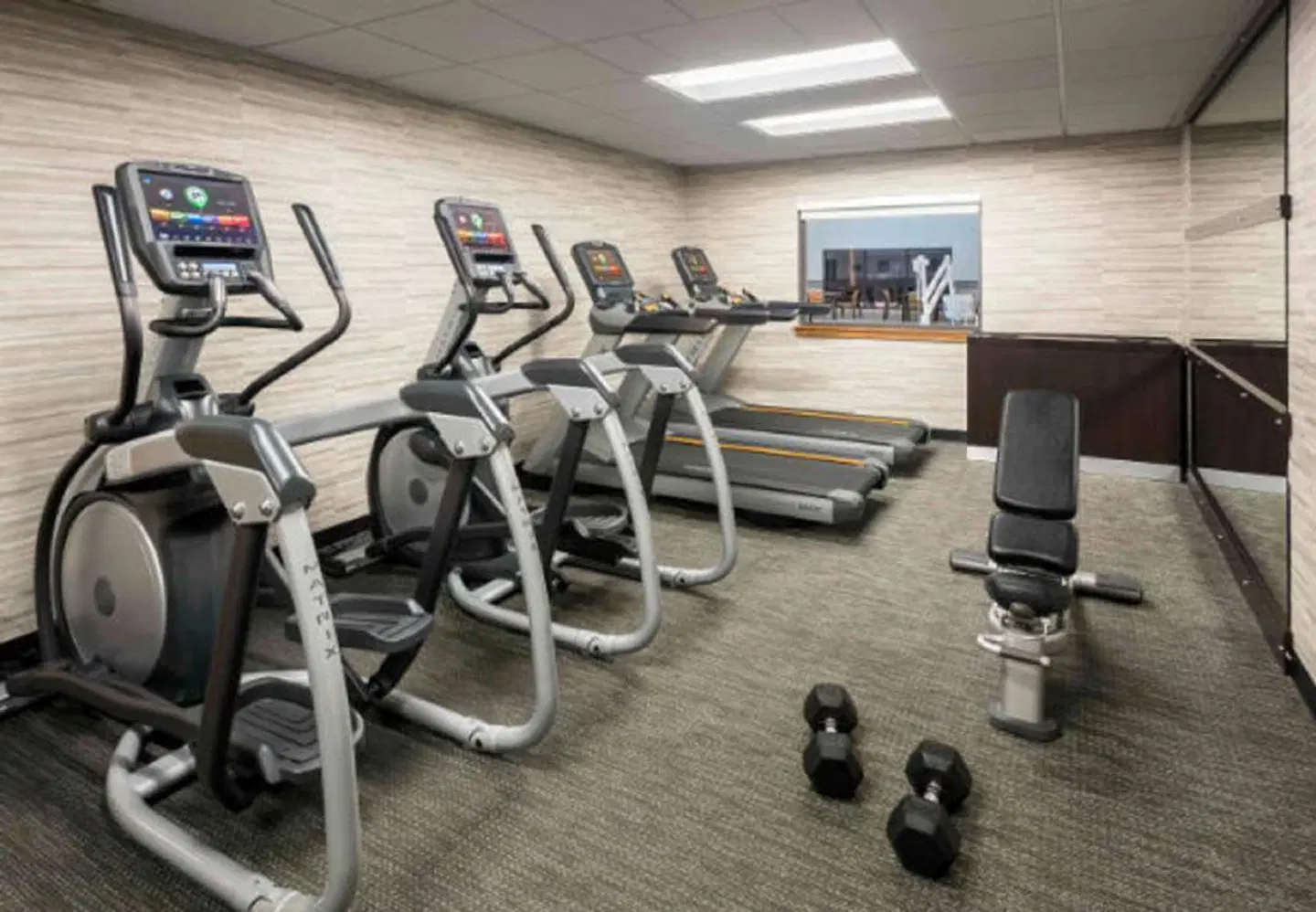 Courtyard by Marriott Chicago O'Hare SPORTS_AND_LEISURE