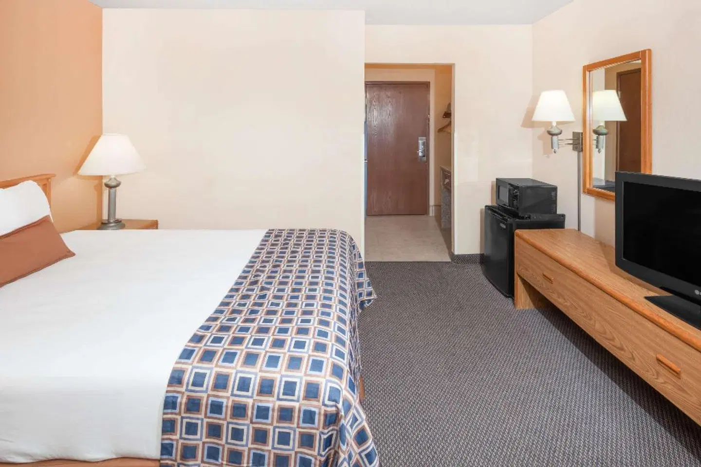 Baymont by Wyndham Champaign ROOM_EXAMPLE