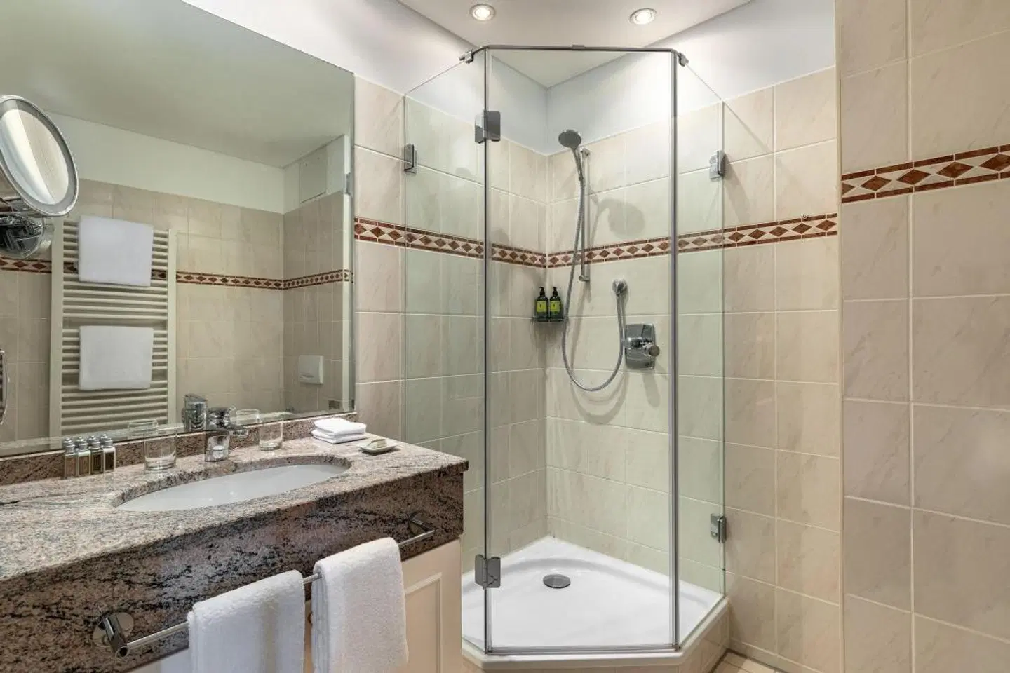 Falkenstein Grand, Autograph Collection Badezimmer