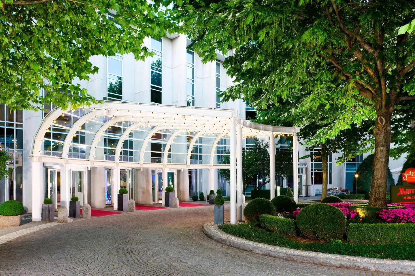 Munich Marriott Hotel EXTERIOR