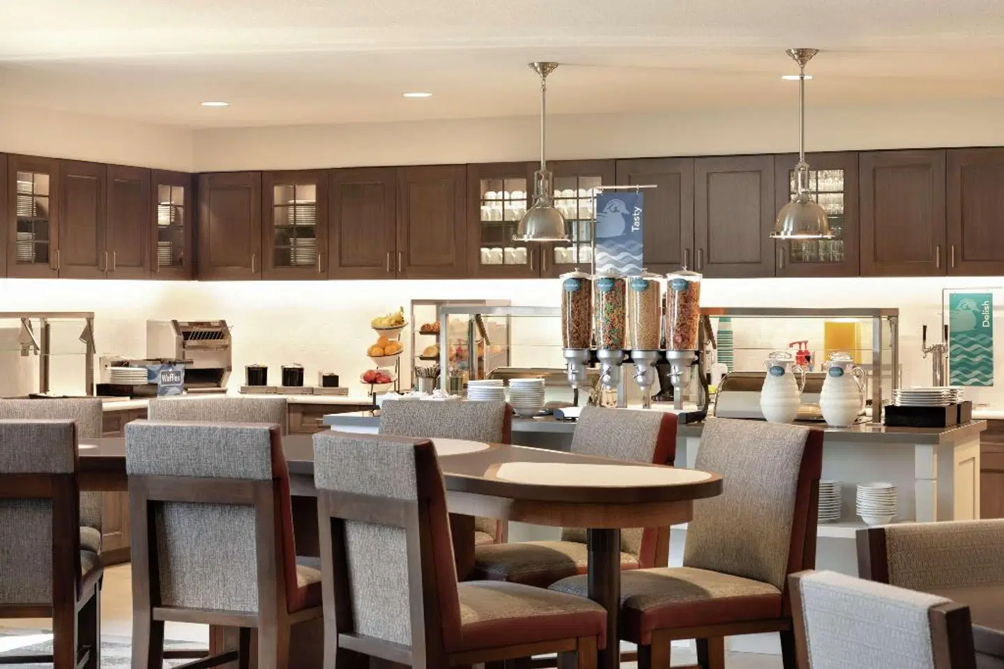 Homewood Suites by Hilton Portland Airport BAR