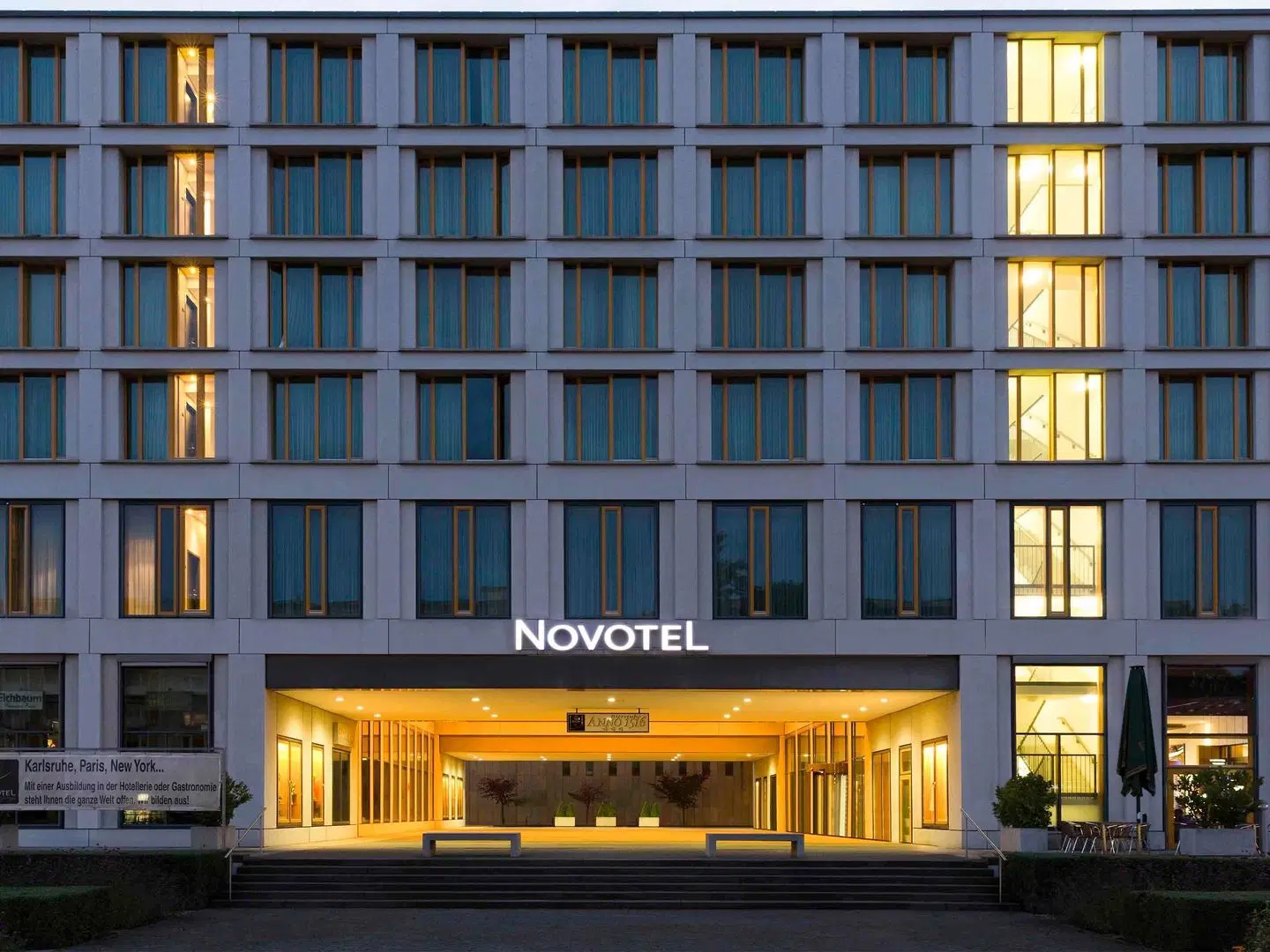 Novotel Karlsruhe City EXTERIOR