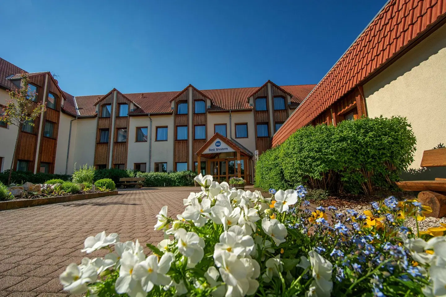 Best Western Hotel Erfurt-Apfelstaedt EXTERIOR