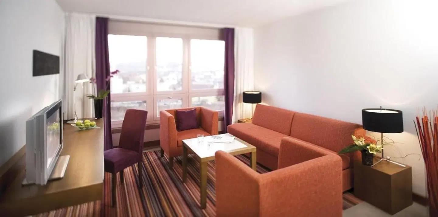 Mövenpick Hotel Zürich Airport ROOM_EXAMPLE