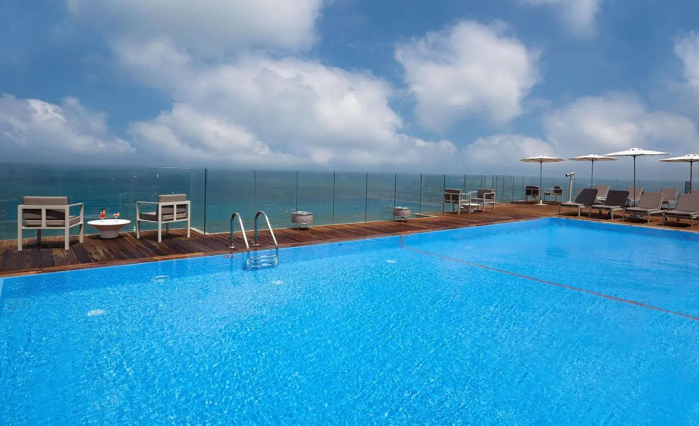 Carlton Tel Aviv Hotel OUTDOOR_POOL