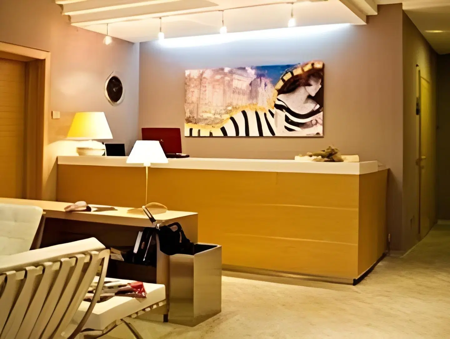 Main Street LOUNGE_LOBBY